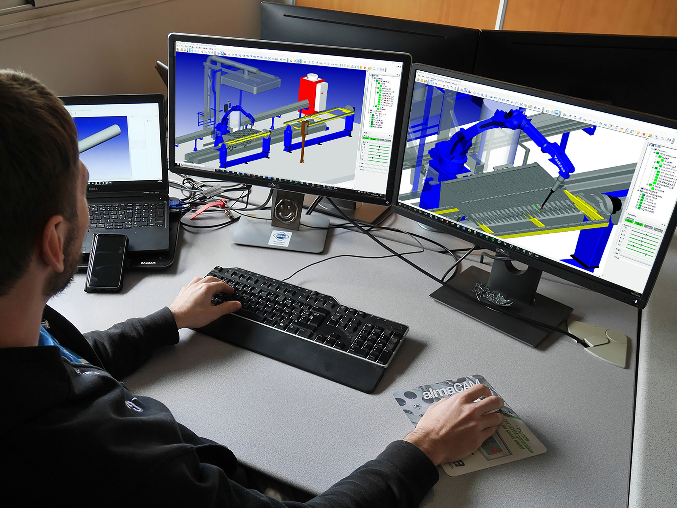 Programmation hors-ligne d'un robot Motoman de Yaskawa avec le logiciel Almacam Weld