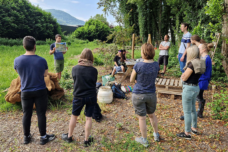 Chantier participatif chez Alma Scop avec la LPO pour l'aménagement d'une mare